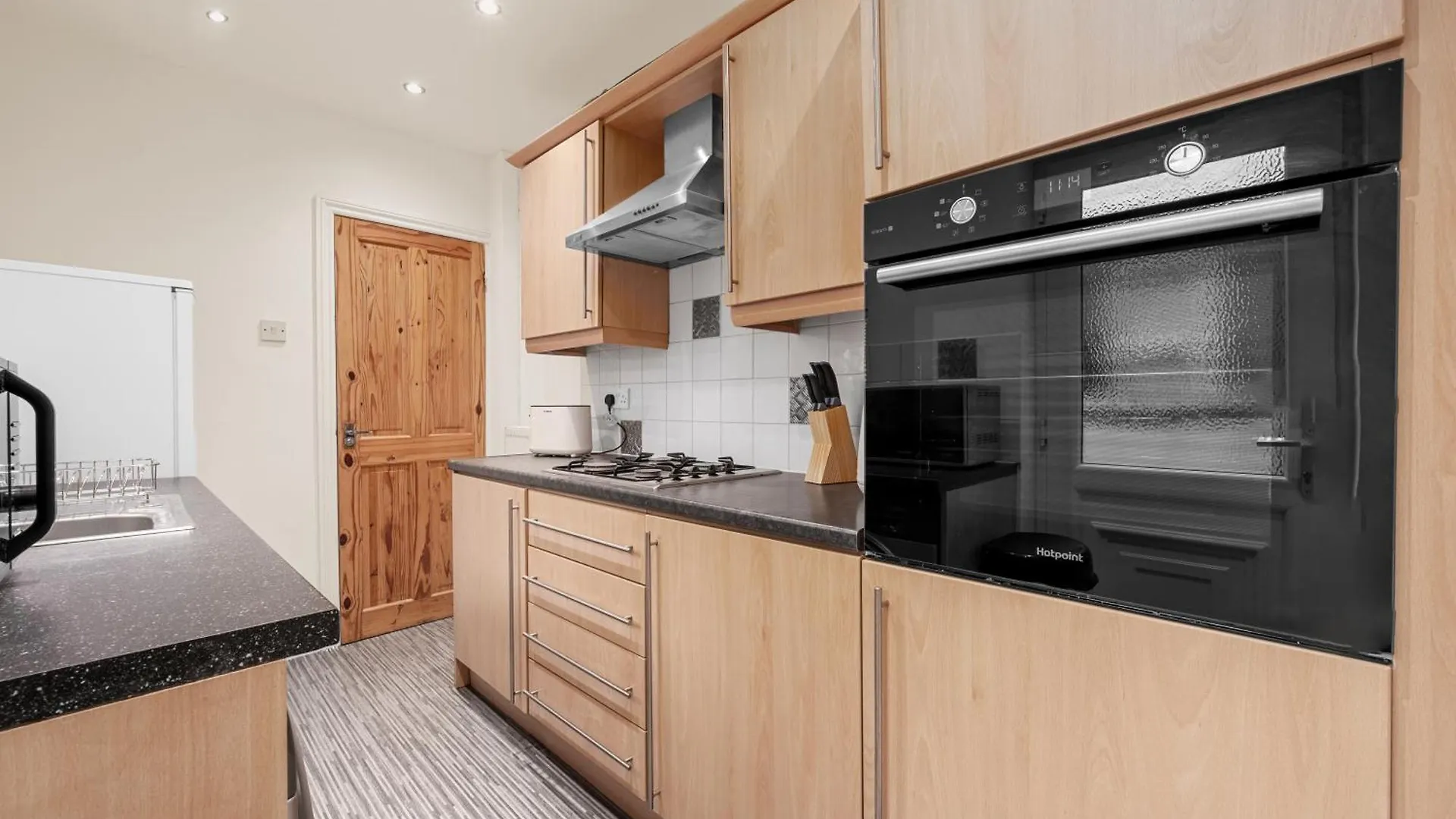 Holiday home Cosy Well-Connected 3-Bed House Villa Sale