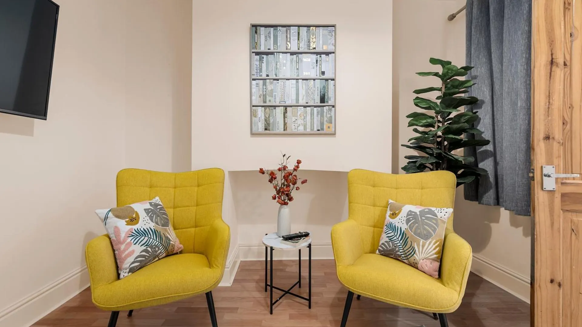 Cosy Well-Connected 3-Bed House Villa Sale 0*,  United Kingdom